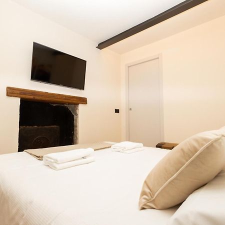 Maison Aubert In Centro Storico อาออสตา ภายนอก รูปภาพ