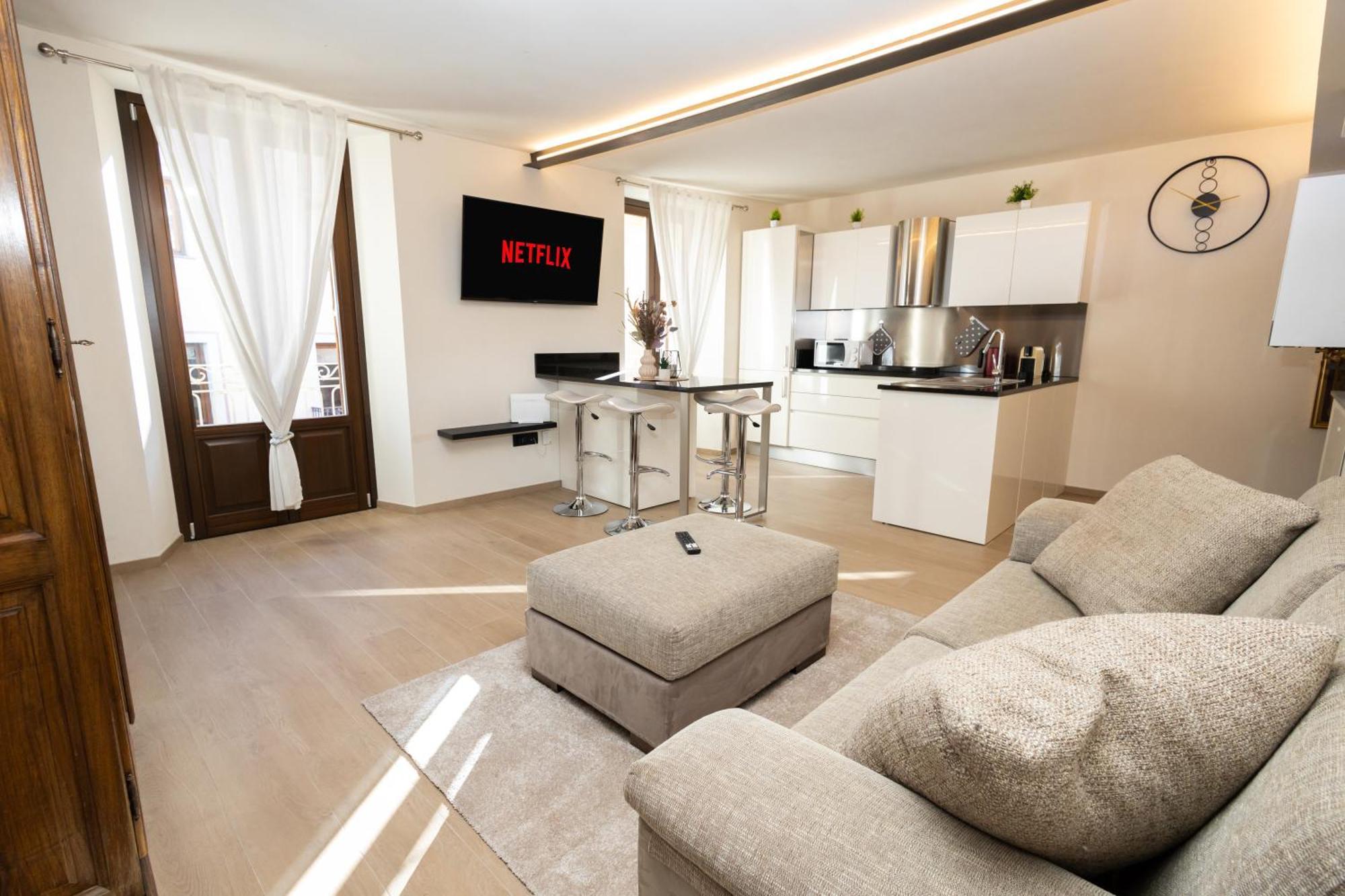 Maison Aubert In Centro Storico อาออสตา ภายนอก รูปภาพ