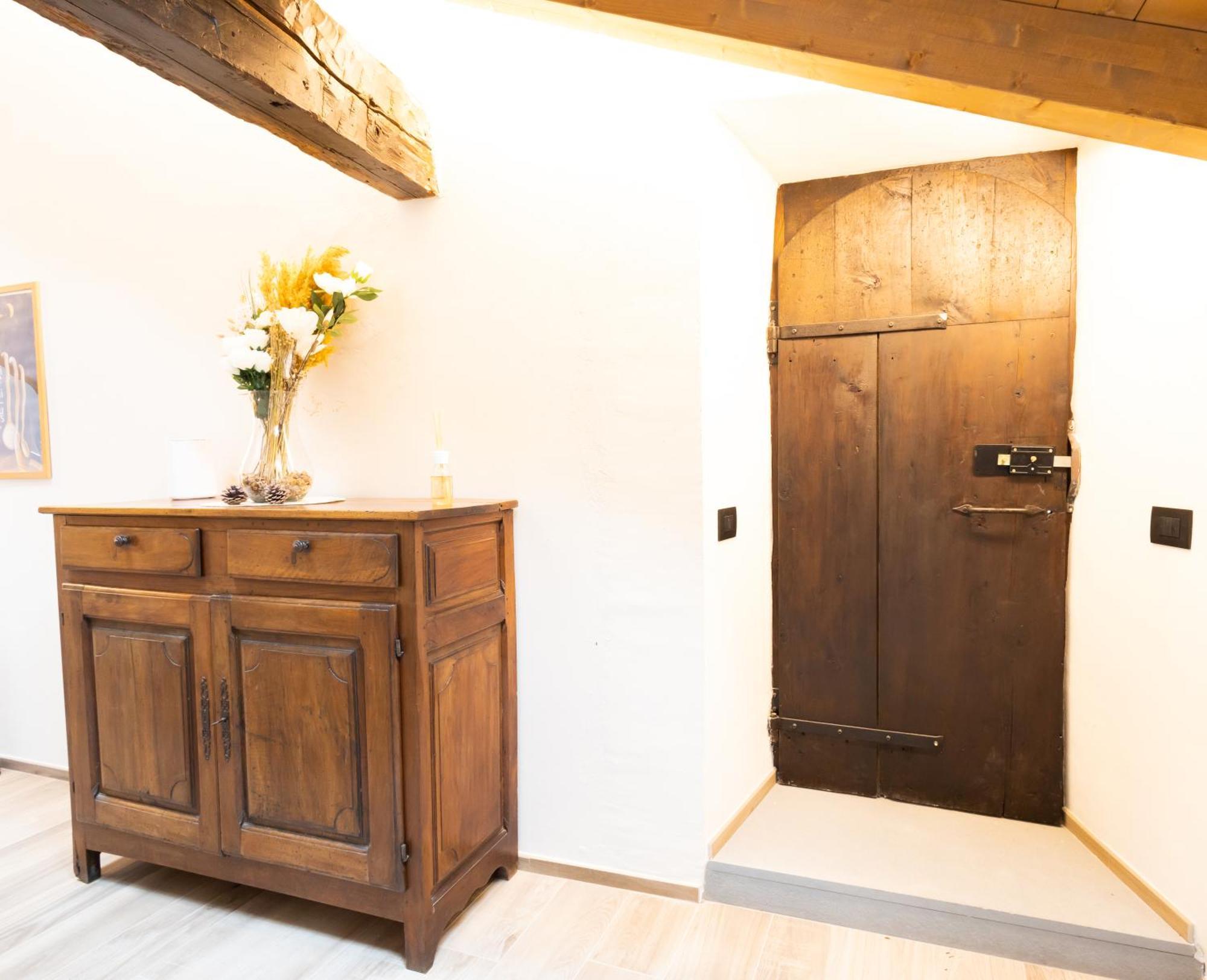 Maison Aubert In Centro Storico อาออสตา ภายนอก รูปภาพ